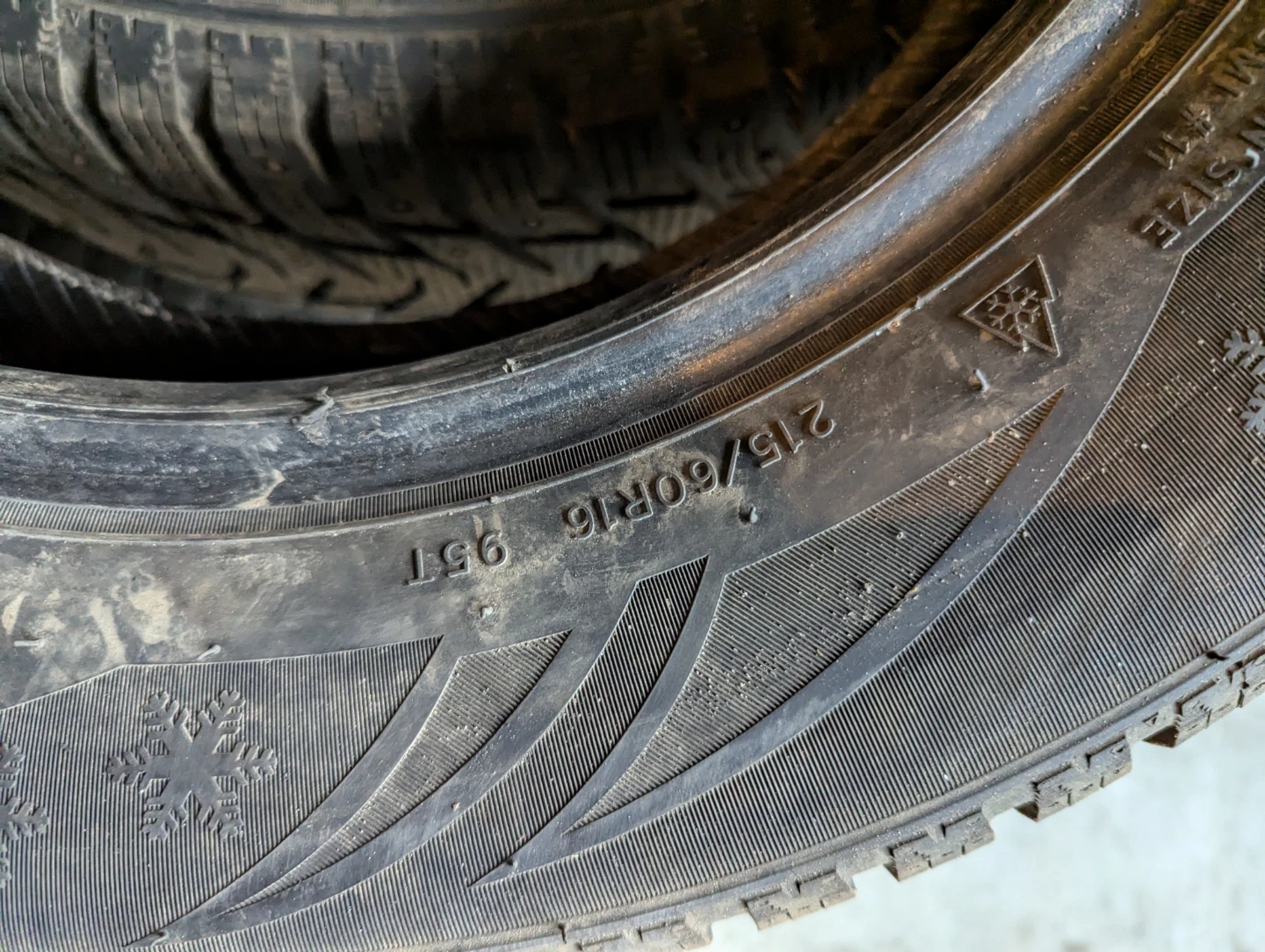 215/60R16 CERTIFIED WINTER TIRE 95T - photo 4