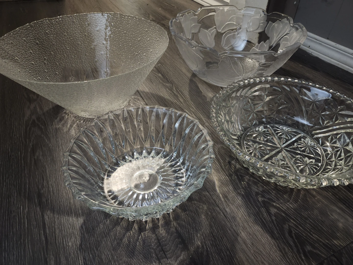 Set of 4 Decorative Glass Bowls - photo 4