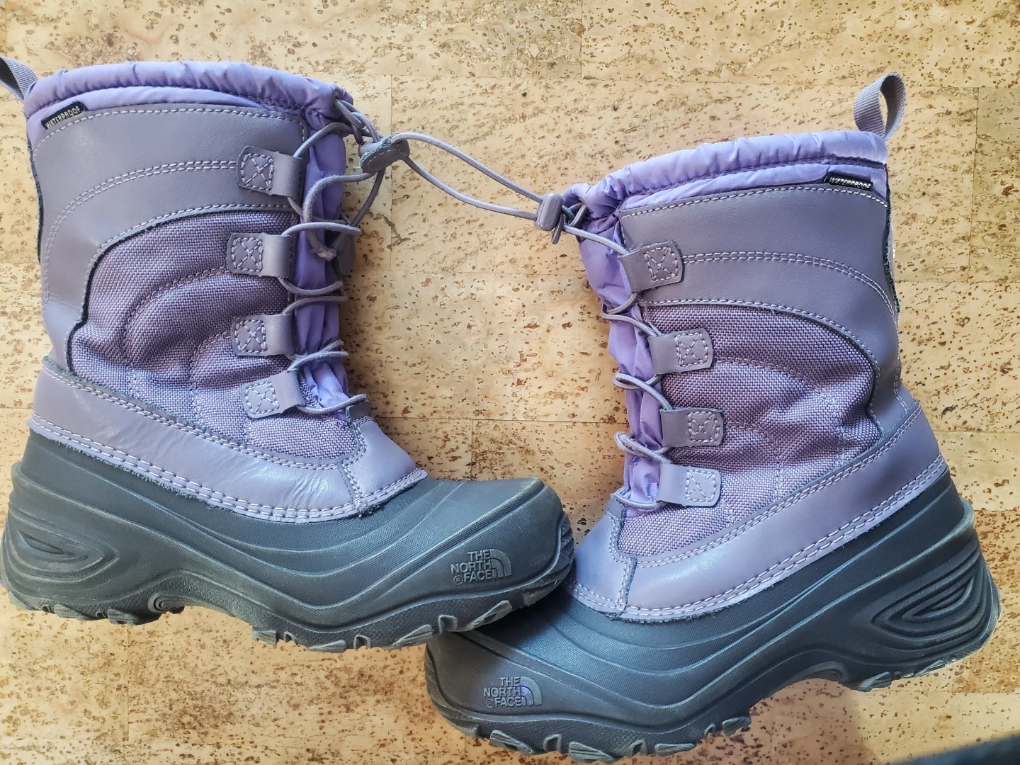 The North Face Winter Boots Size 4 - photo 2