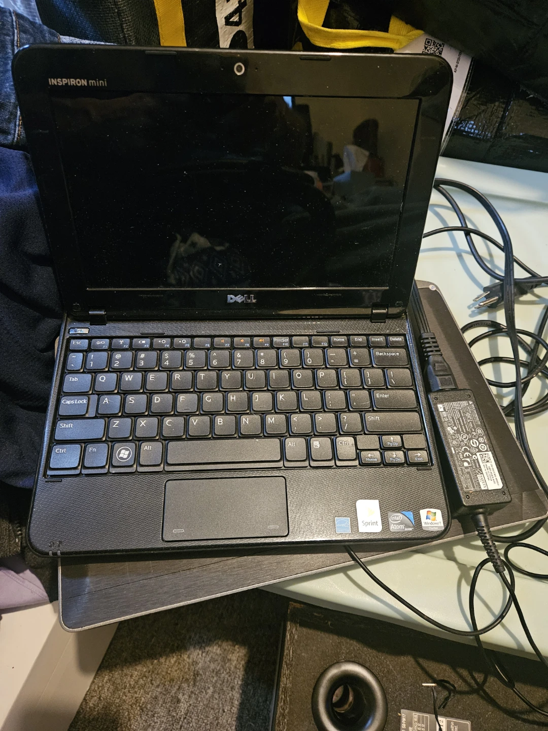 Untested Inspiron Mini and Dell Latitude Laptop Bundle - photo 2