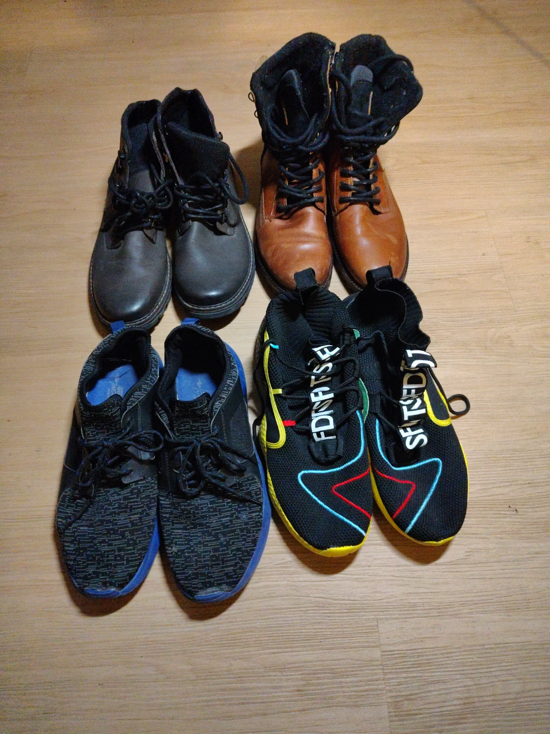 Assorted Men's Footwear (4)