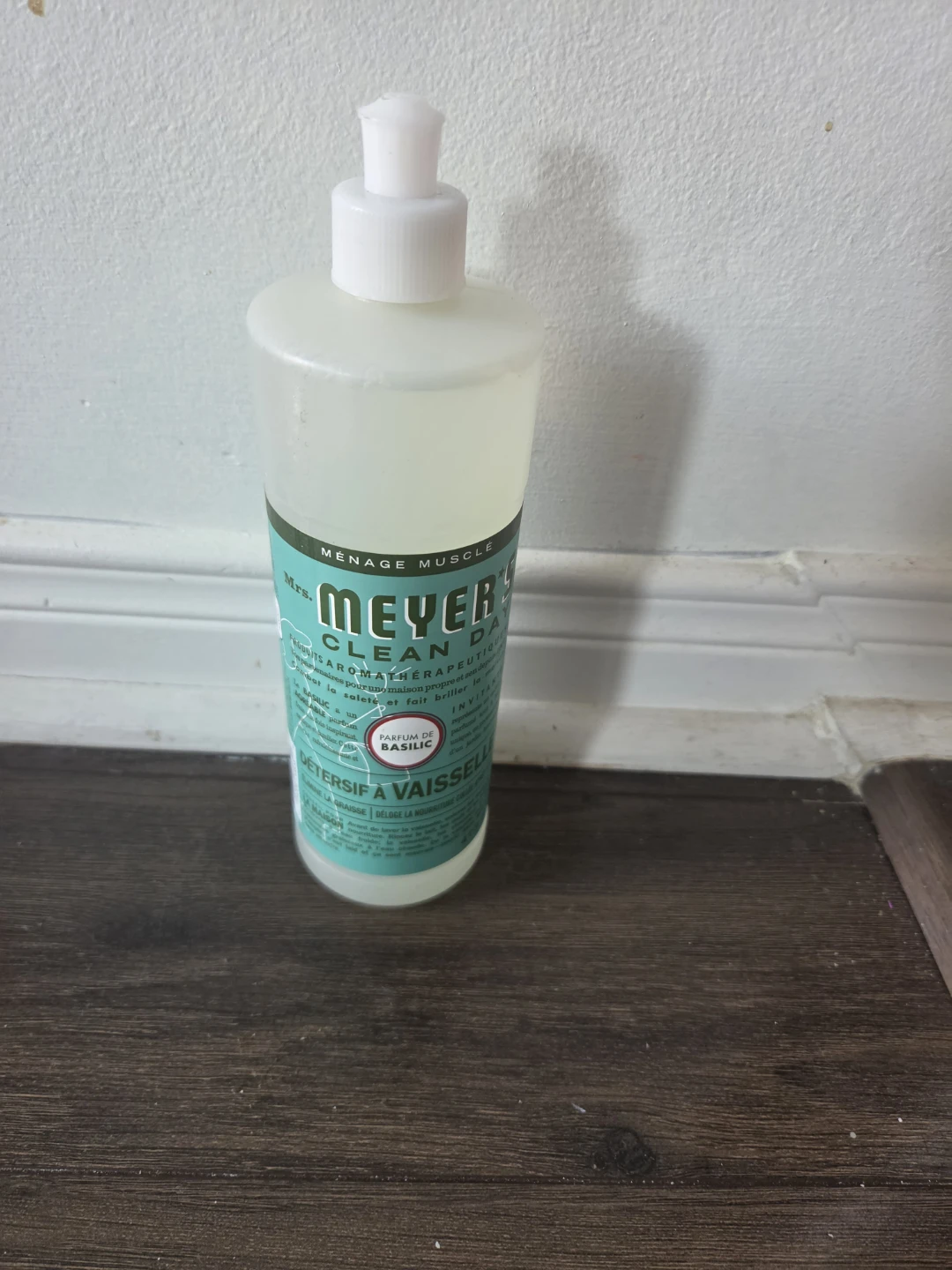 Brand new Mrs. Meyer's Clean Day Basil Dish Soap 473ml