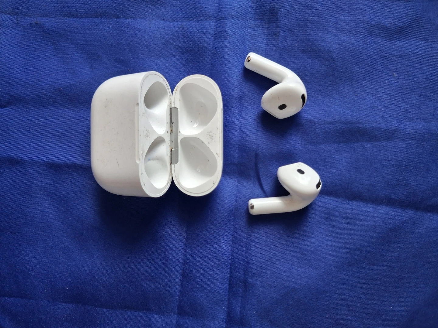 Apple AirPods 4th Generation with ANC - photo 3