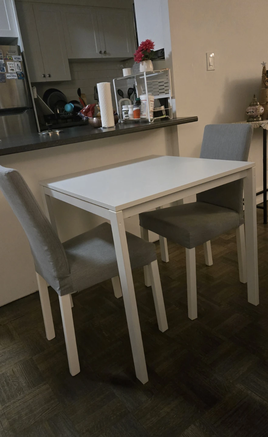 IKEA minimalist white dining table - photo 2