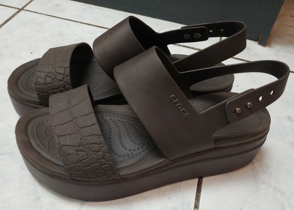 Crocs Women's Sandals (size 8) - photo 3