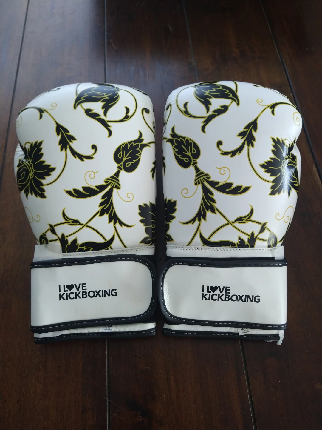 NEW ILKB 18oz or 20oz Ancient Roman Style Boxing Gloves