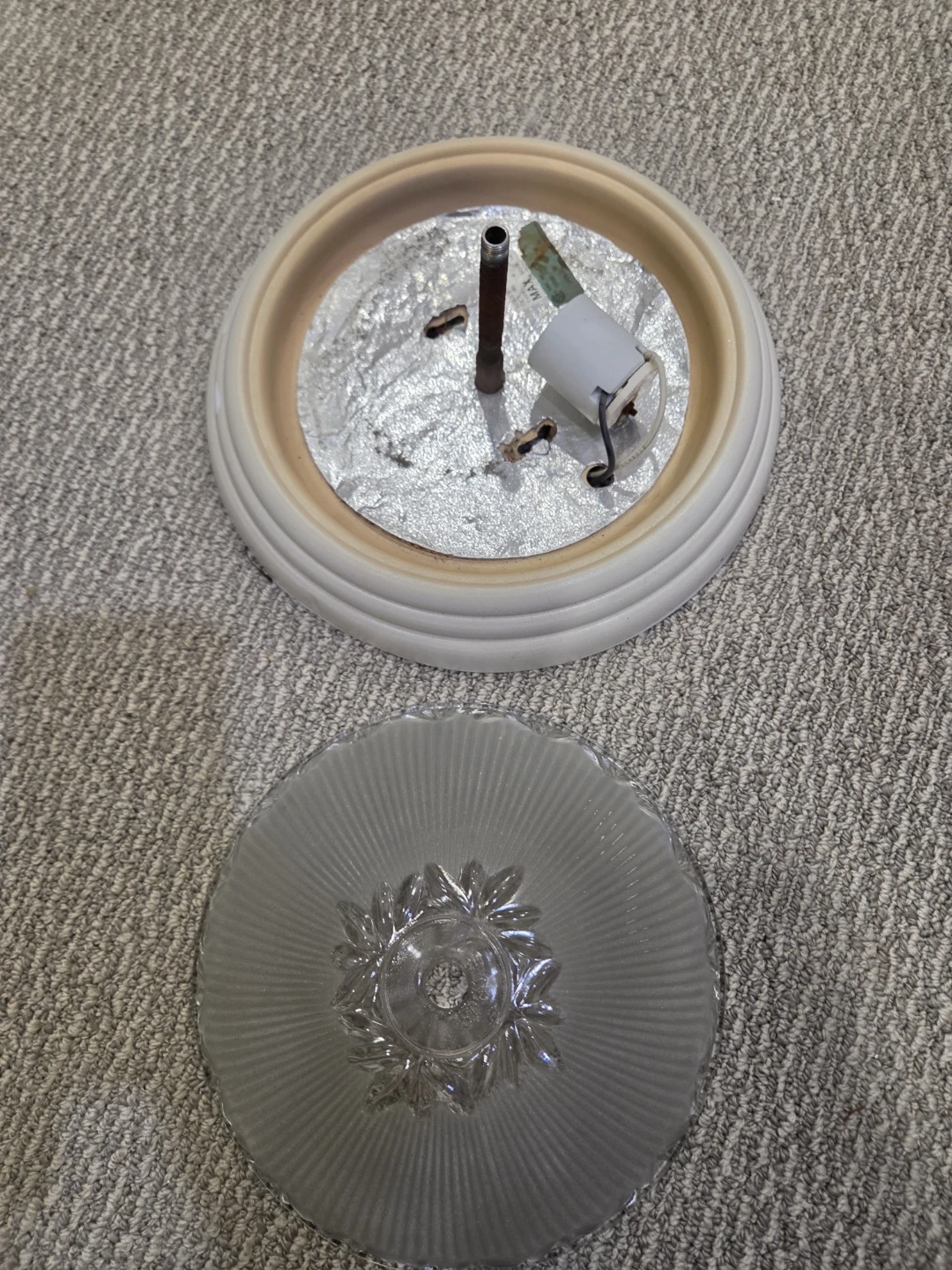 glass shade for ceiling  fixture - photo 5