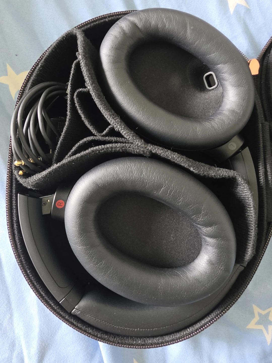 Sony WH-1000XM4 Wireless Noise Canceling Headphones - photo 4