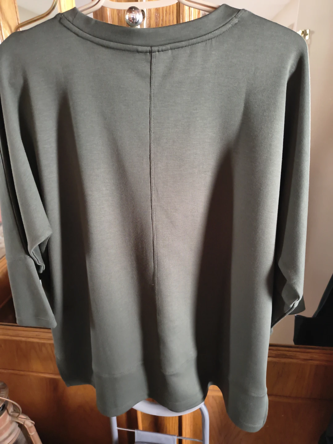 🏈 Sage Collective Olive Green Crewneck Top - photo 2