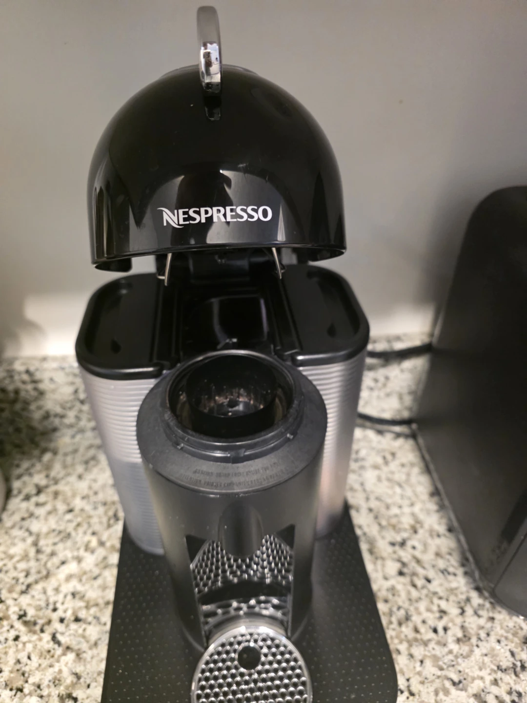 Nespresso Vertuo Next Coffee Machine - photo 4