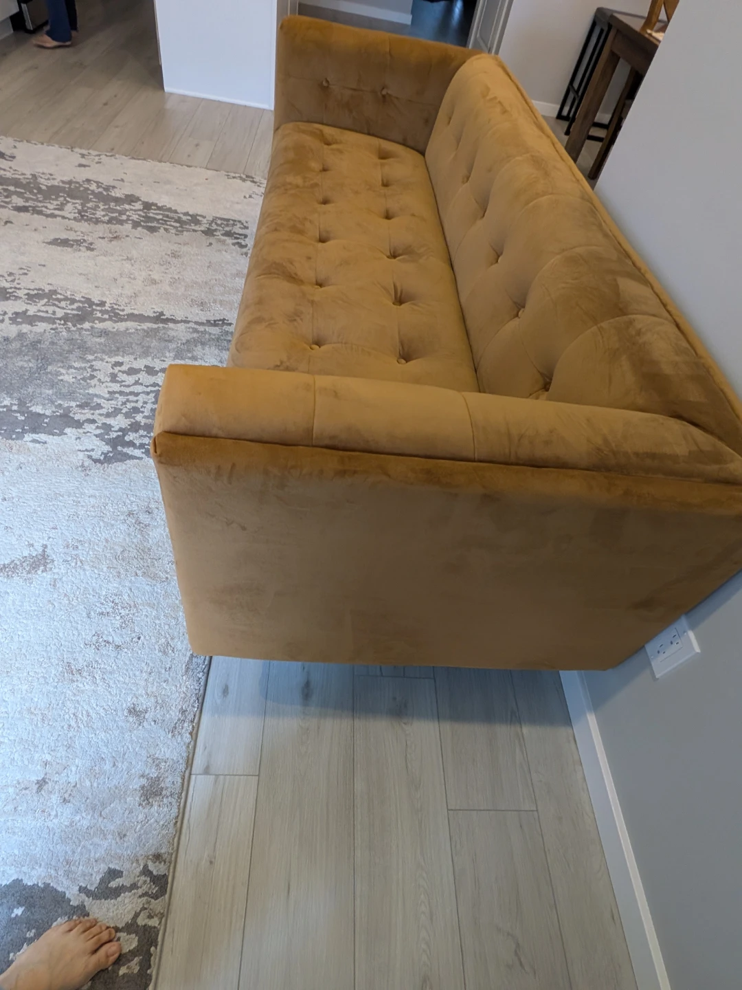 Structube brown velvet sofa - photo 4