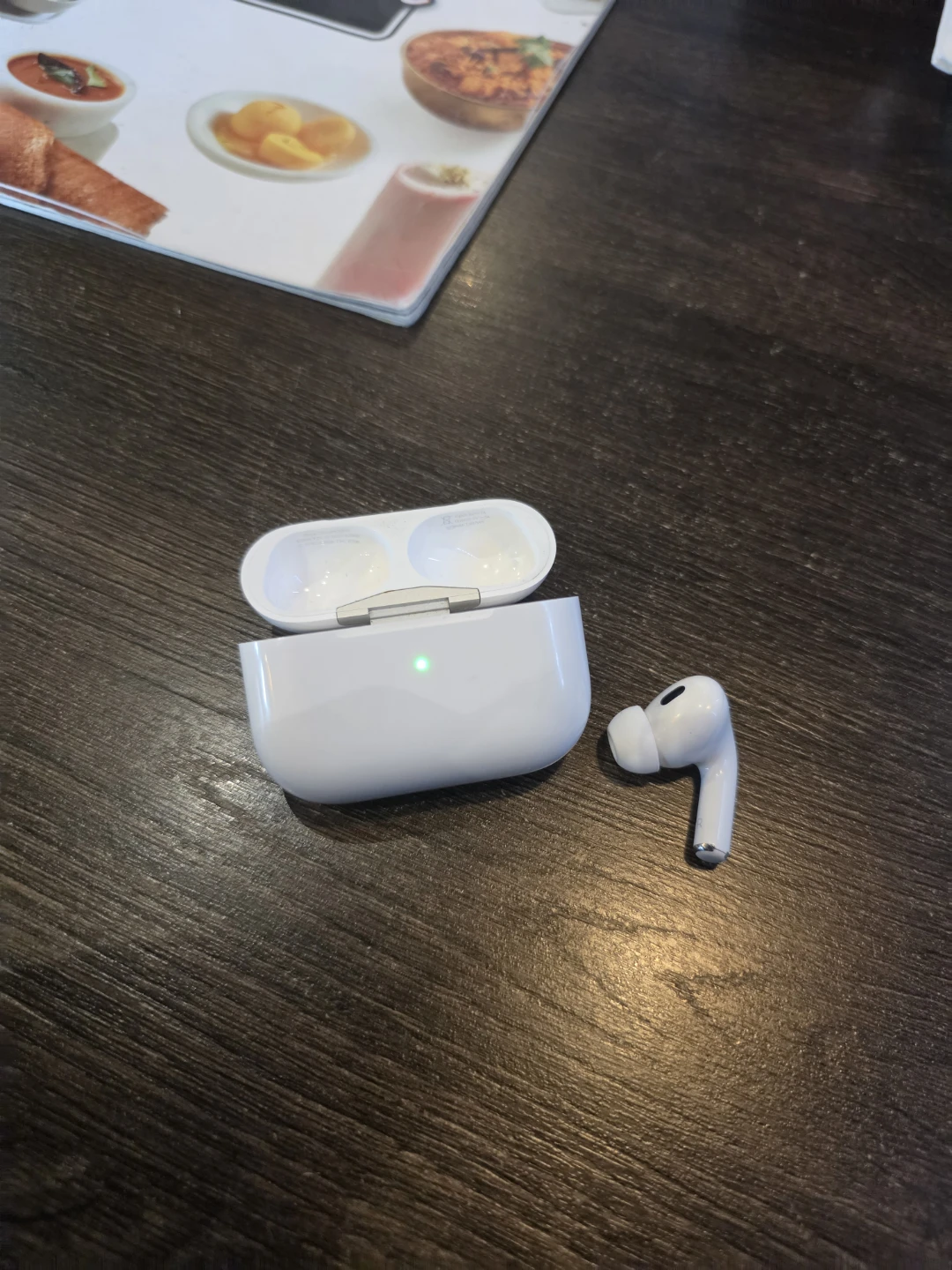 Apple Airpods Pro 2nd Gen with Charging Case -  Single side - photo 2
