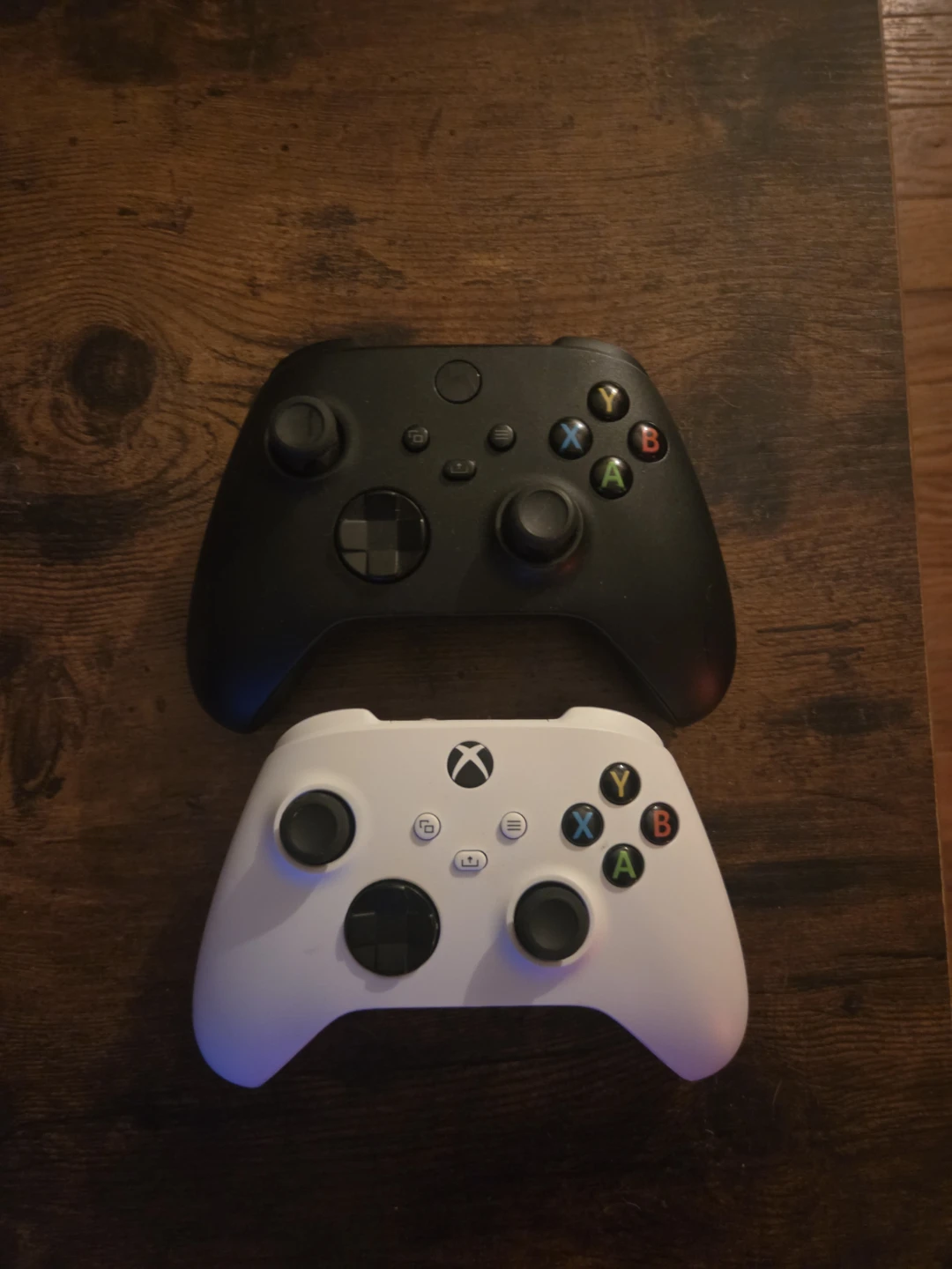 Two Xbox Wireless Controllers - photo 3