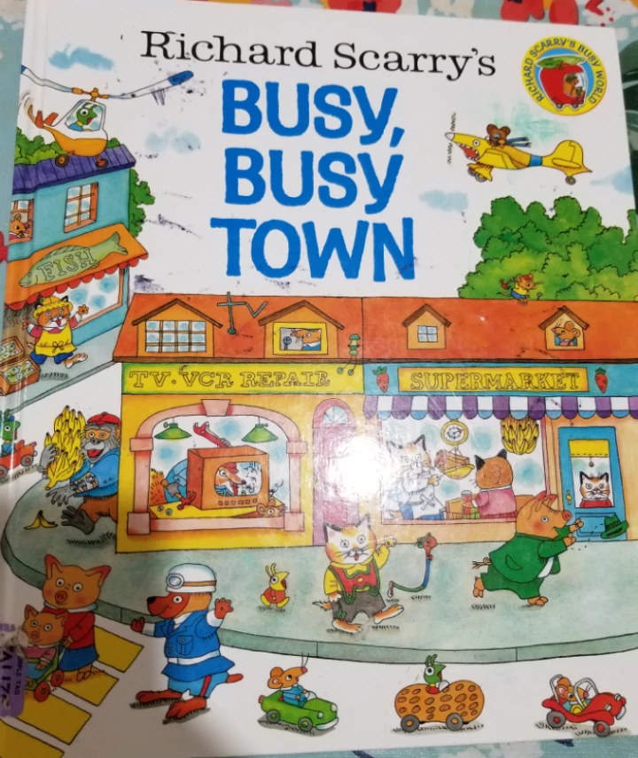 Richard Scarry's Busy, Busy Town Book