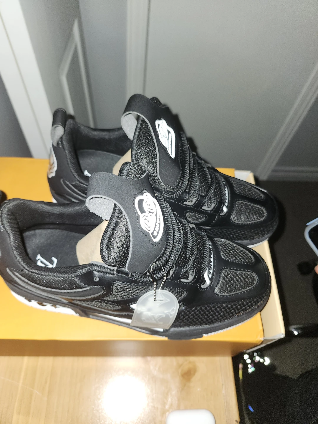 Louis Vuitton Skate Sneakers Black - photo 3