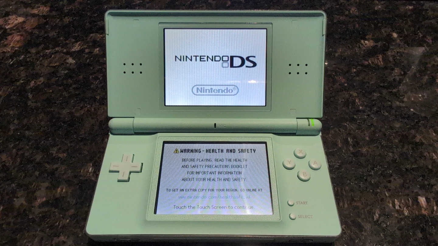 Nintendo DS Lite