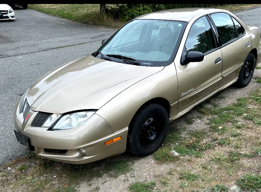 2005Pontiac Sunfire Sedan