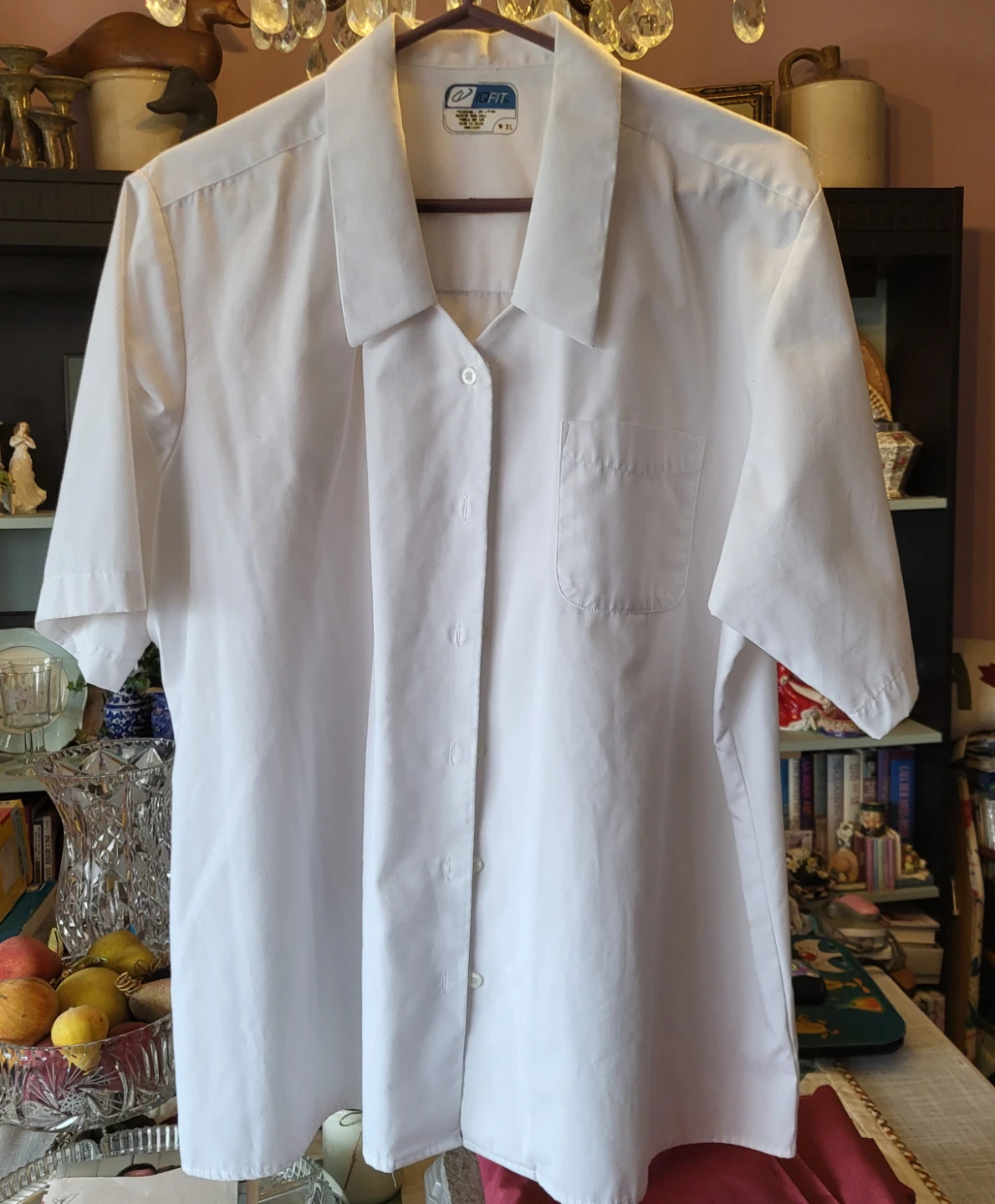 TWO IQFIT White Short-Sleeve Shirts - Size XL