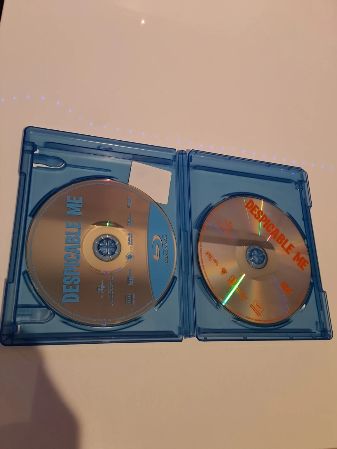Despicable Me Blu-ray + DVD Combo Pack - photo 3