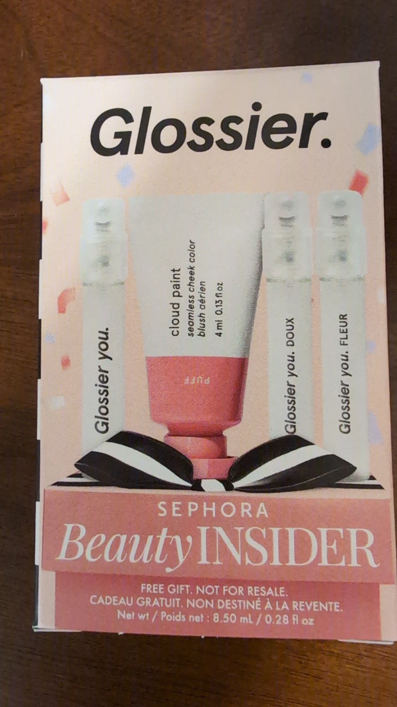 Glossier Beauty Insider Sample Set