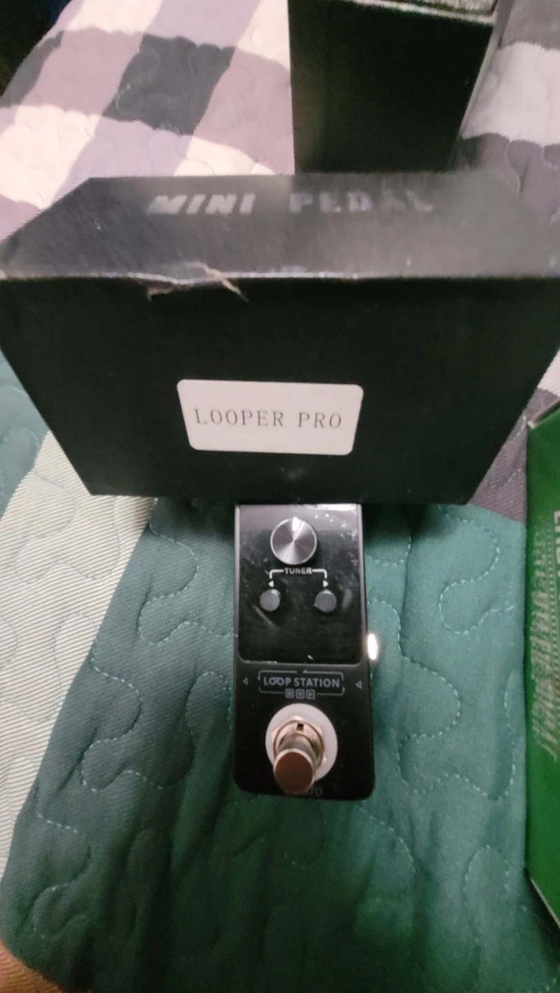 Drive pedal and looper pedal. - photo 4