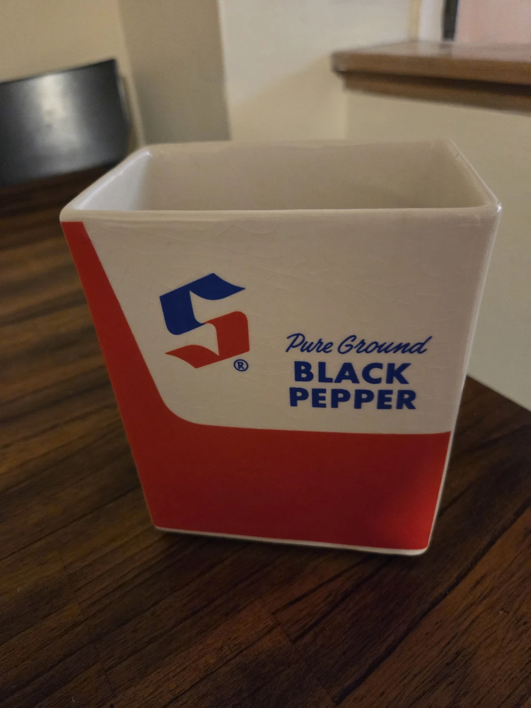 Vintage 1974 Schilling Black Pepper Ceramic Canister - photo 2