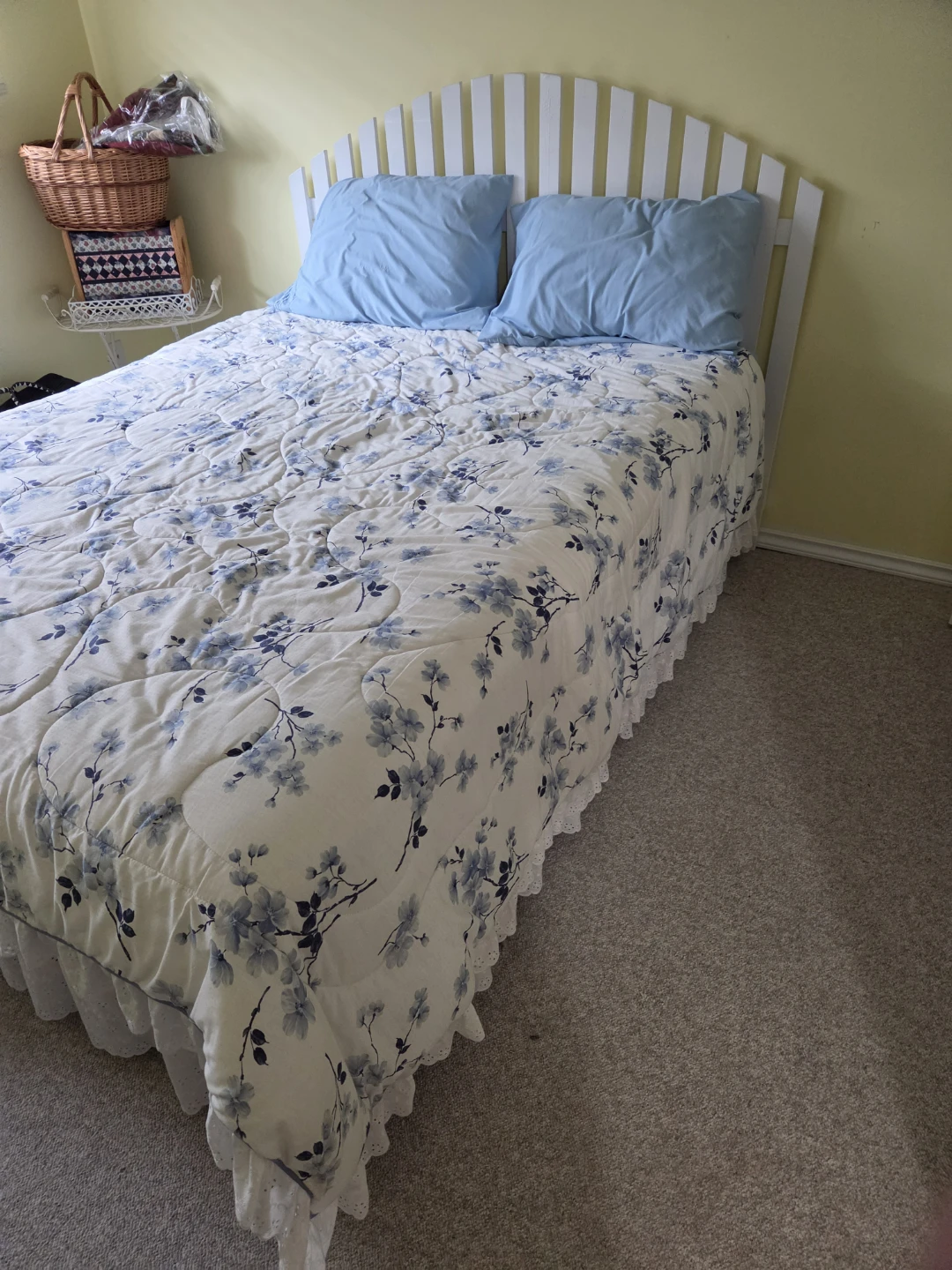 Queen size bed