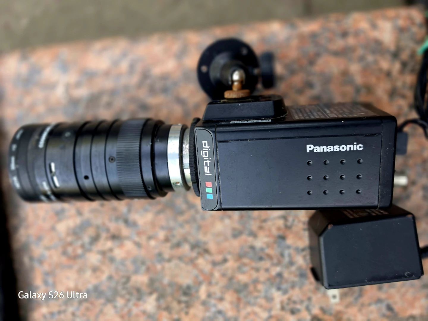 Panasonic GP-KR222 Color Box/Body CCTV Camera Wired - photo 5