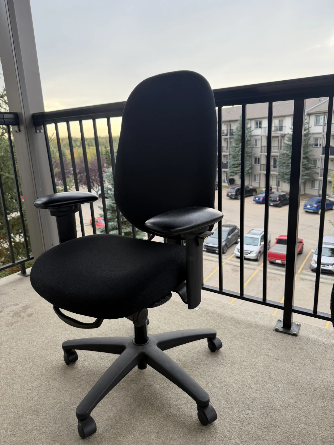 Black Ergonomic Office Chair - photo 3