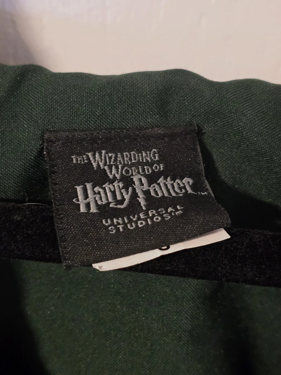 Harry Potter Slytherin Robe and Gloves Set - photo 5