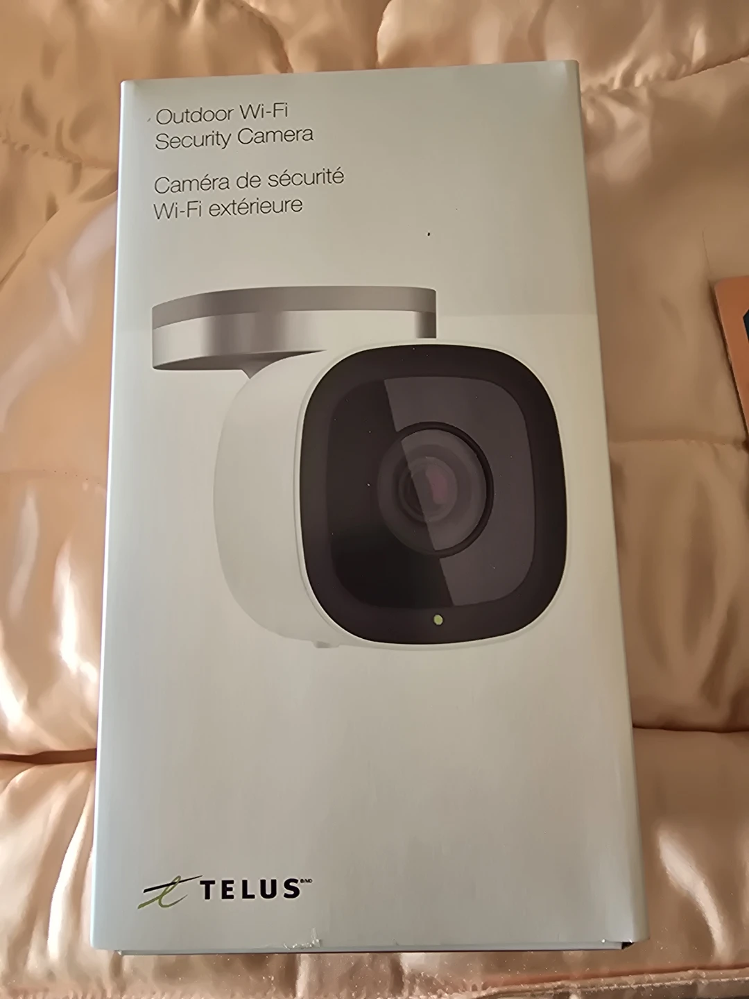 Telus ADC-V723 Outdoor Wi-Fi Security Camera