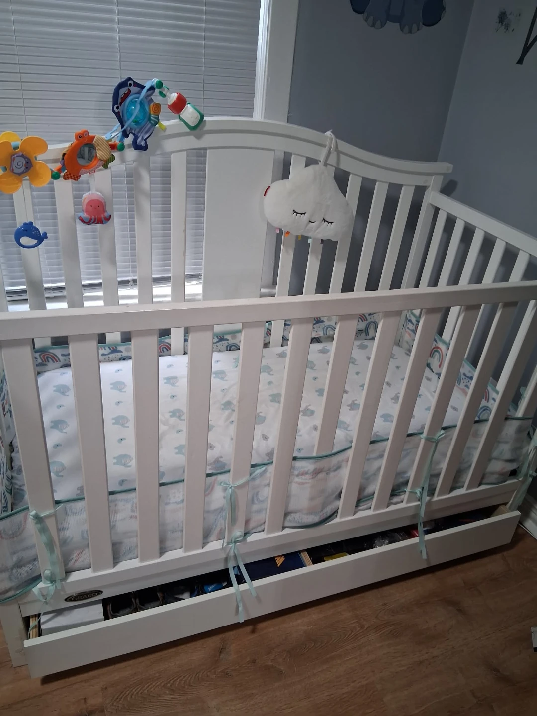 Graco White Wooden Baby Crib - photo 3