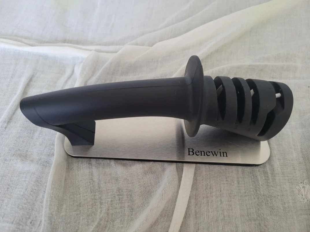 Benewin 4-in-1 Kitchen Knife Sharpener