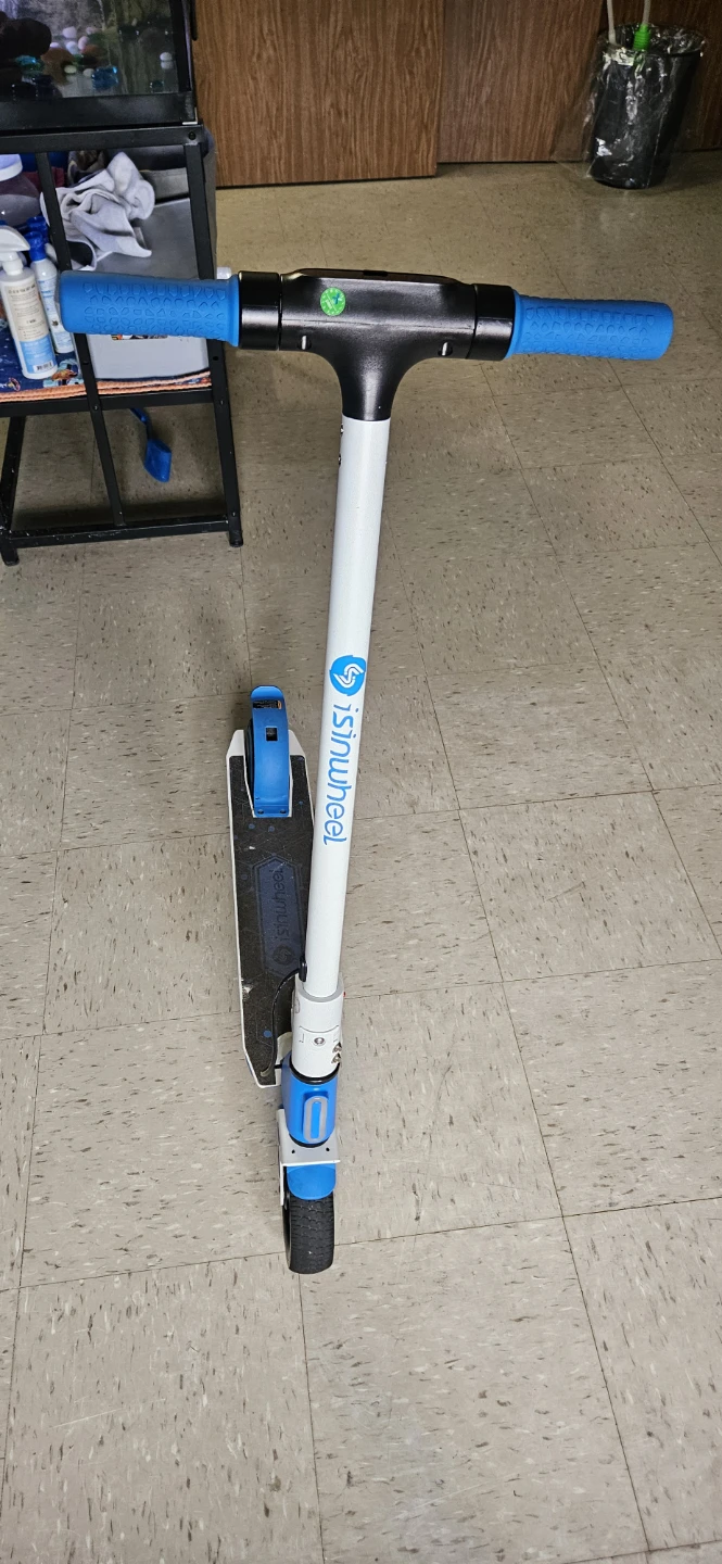 isinwheel S4 Bluetooth Scooter - photo 2