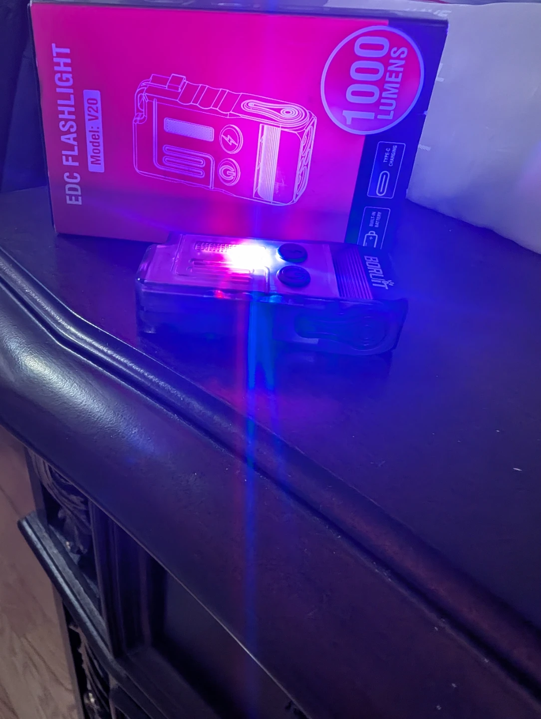 BORUIT EDC Flashlight Model V20 - photo 3