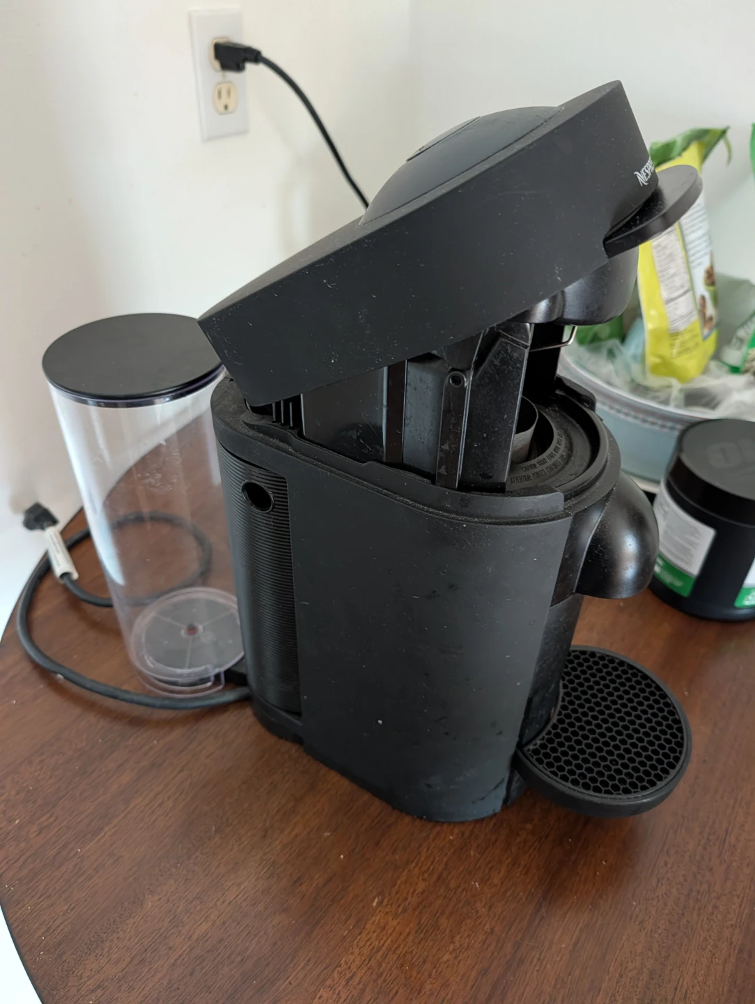 Nespresso Vertuo Plus Deluxe Coffee Maker - photo 2