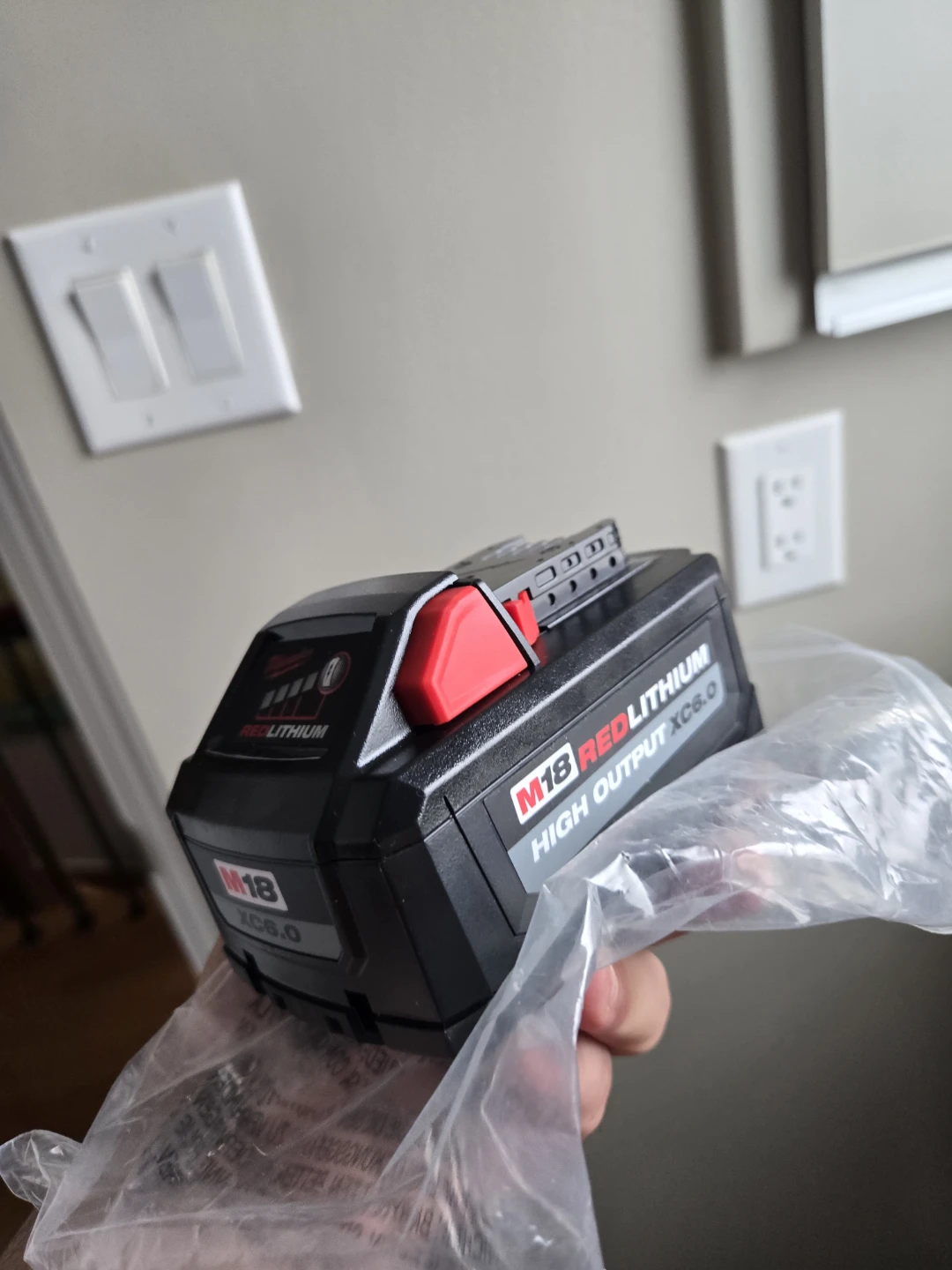 Brand new m18 xc6.0 high output milwaukee battery - photo 2
