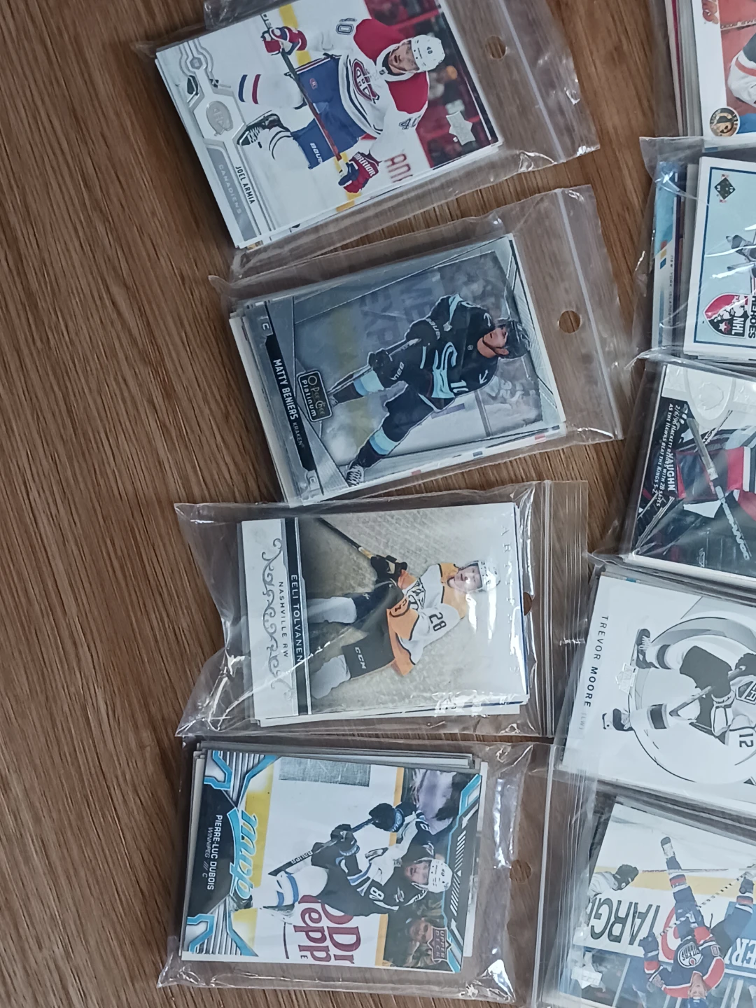 Assorted NHL Hockey Card Collection - photo 4