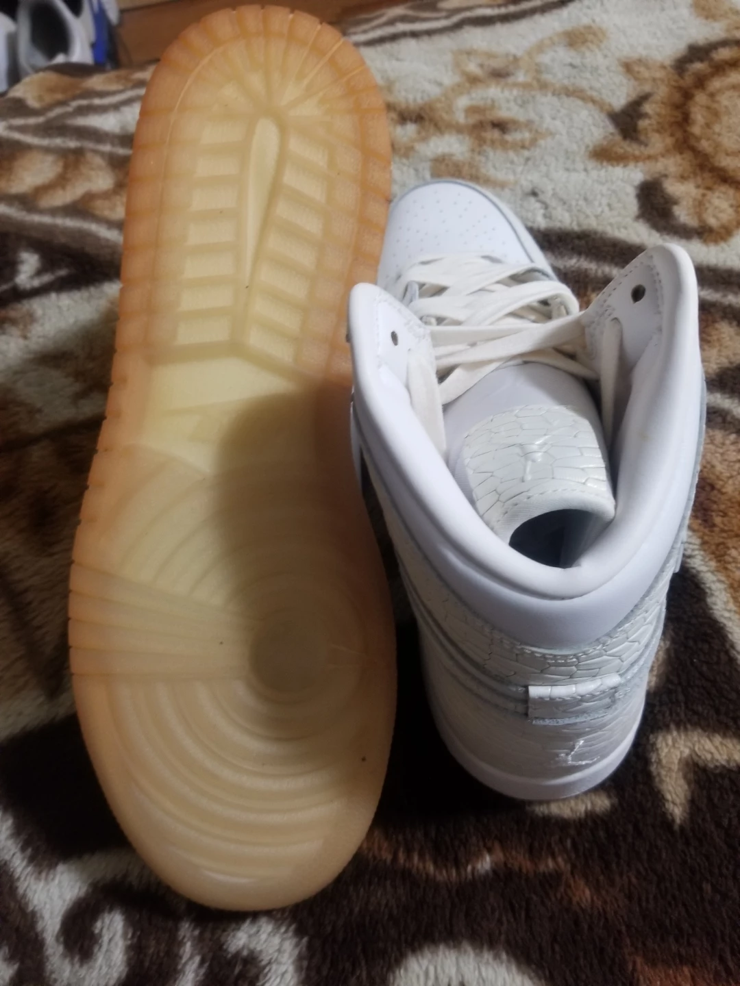 Air Jordan 1 Mid White Sneakers - photo 5