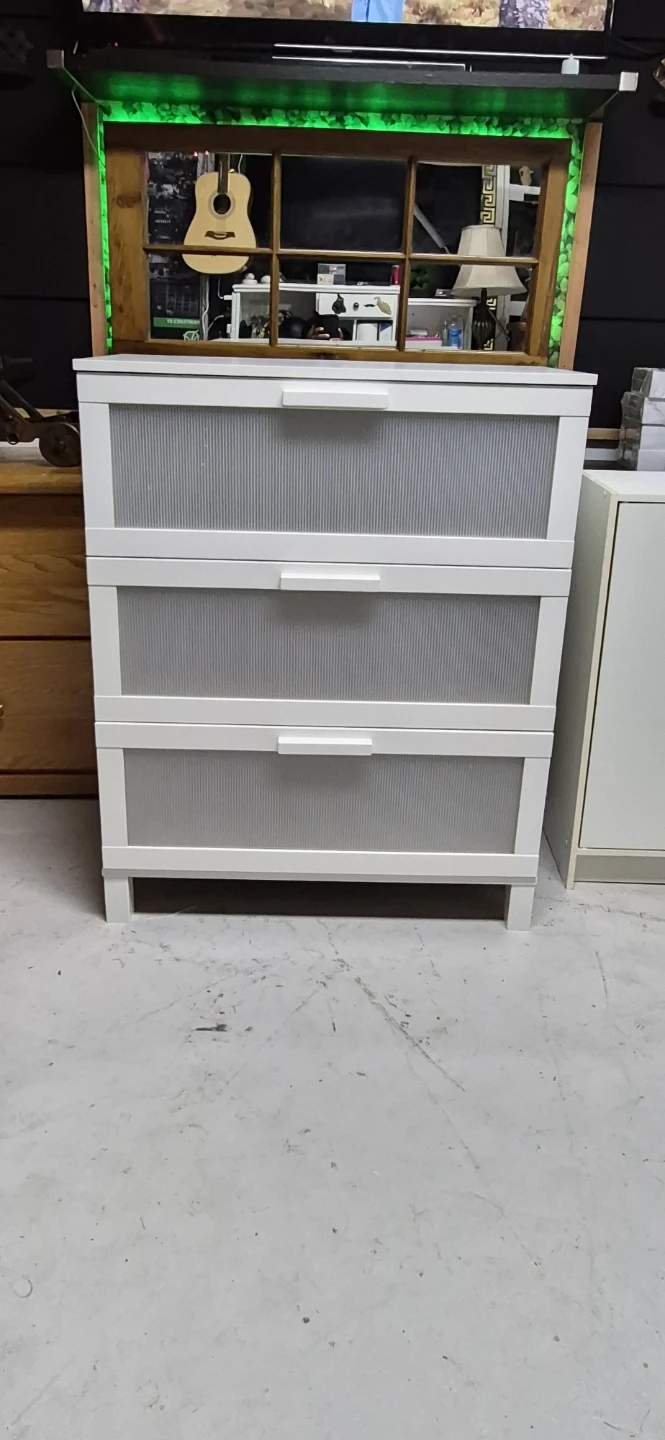 White 3-Drawer Dresser