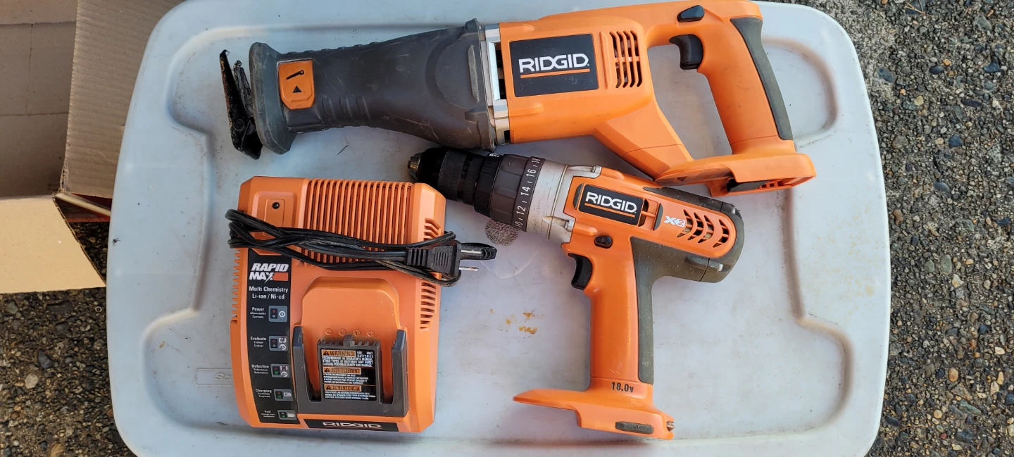 Ridgid 18V Reciprocating Saw and Drill Kit