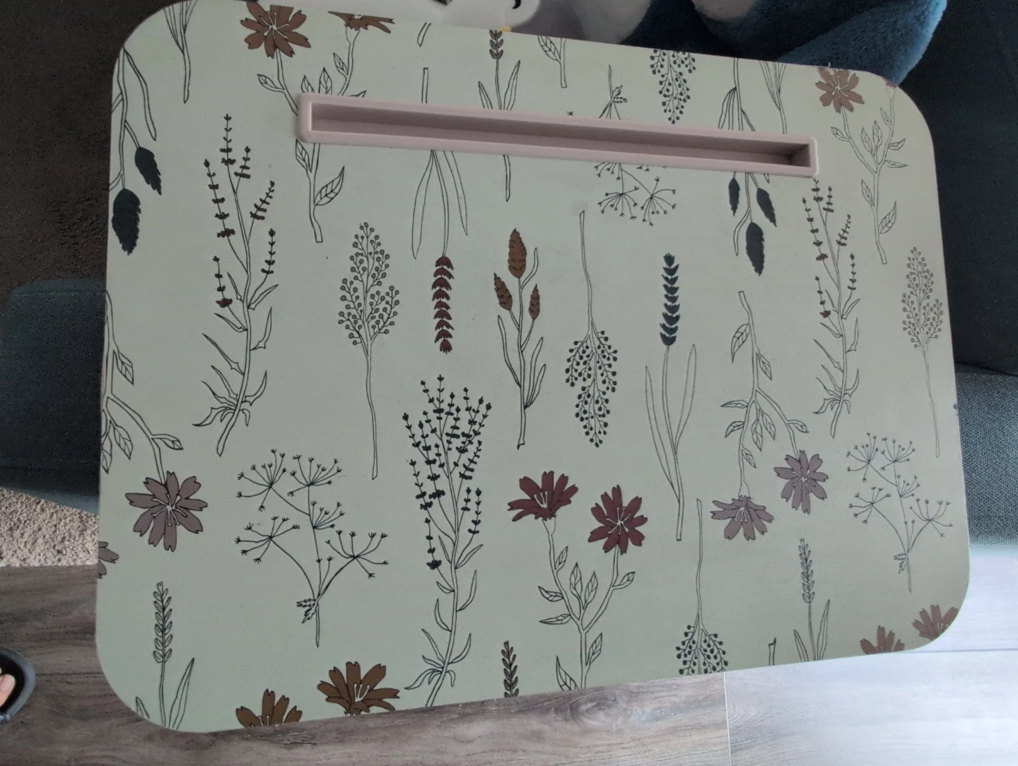 Floral pattern lap desk