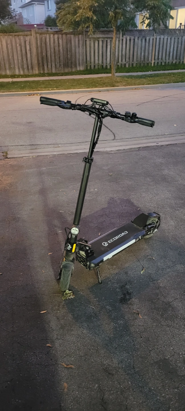Ecoroad ES4 Electric Scooter. Used, like new.