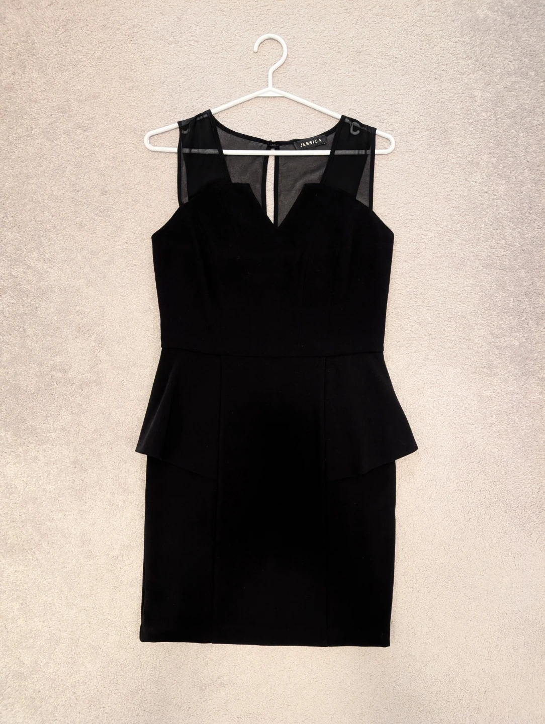 Black Dresses - photo 3
