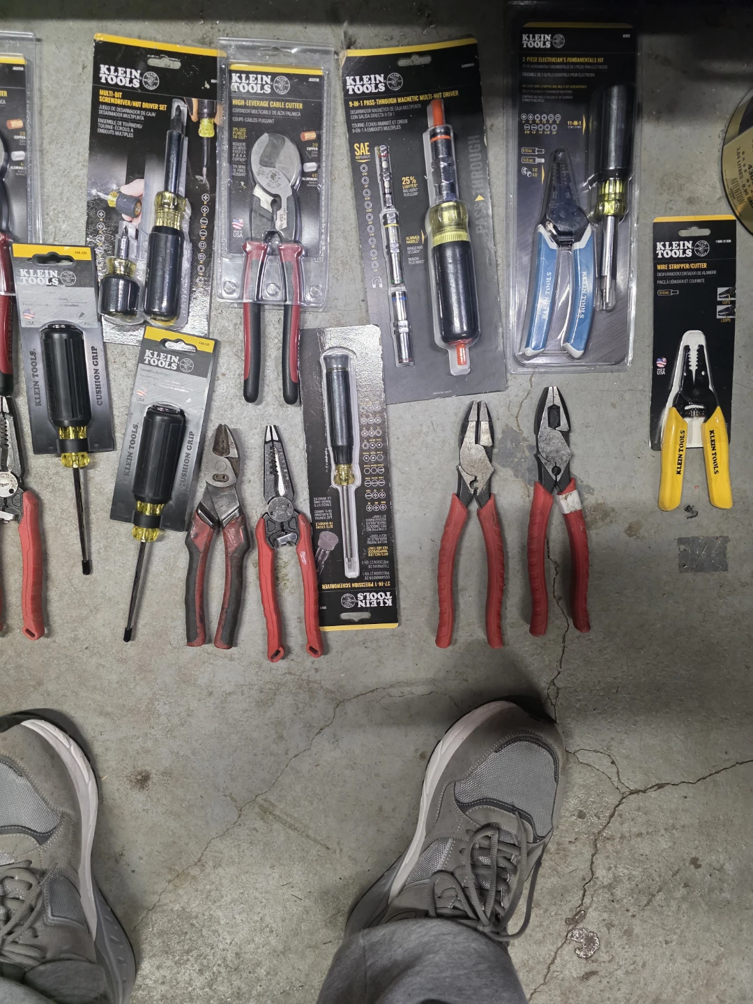 Klein Tools Backpack with Assorted Hand Tools - photo 4
