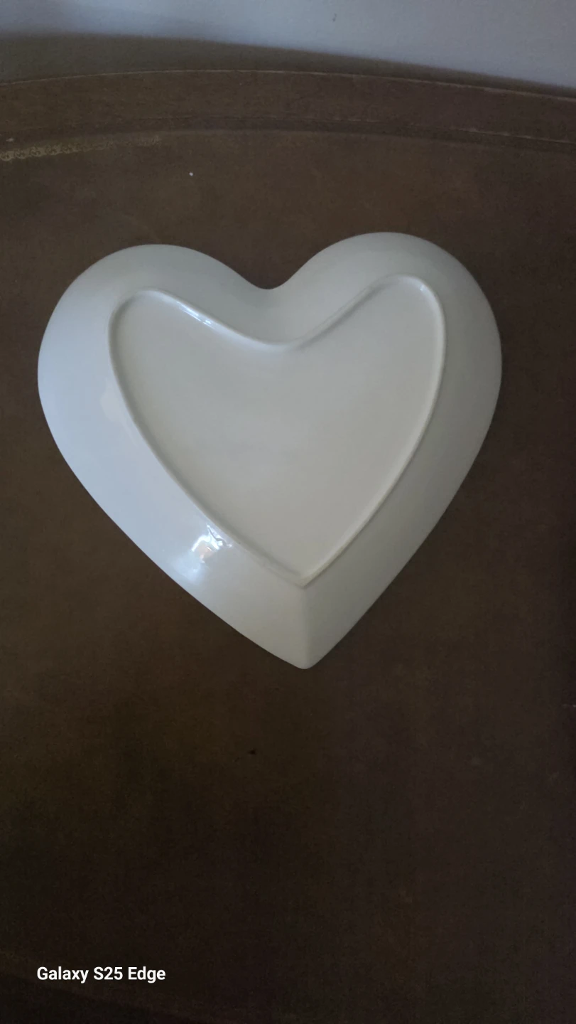 White Heart-Shaped Serving Dish - photo 2