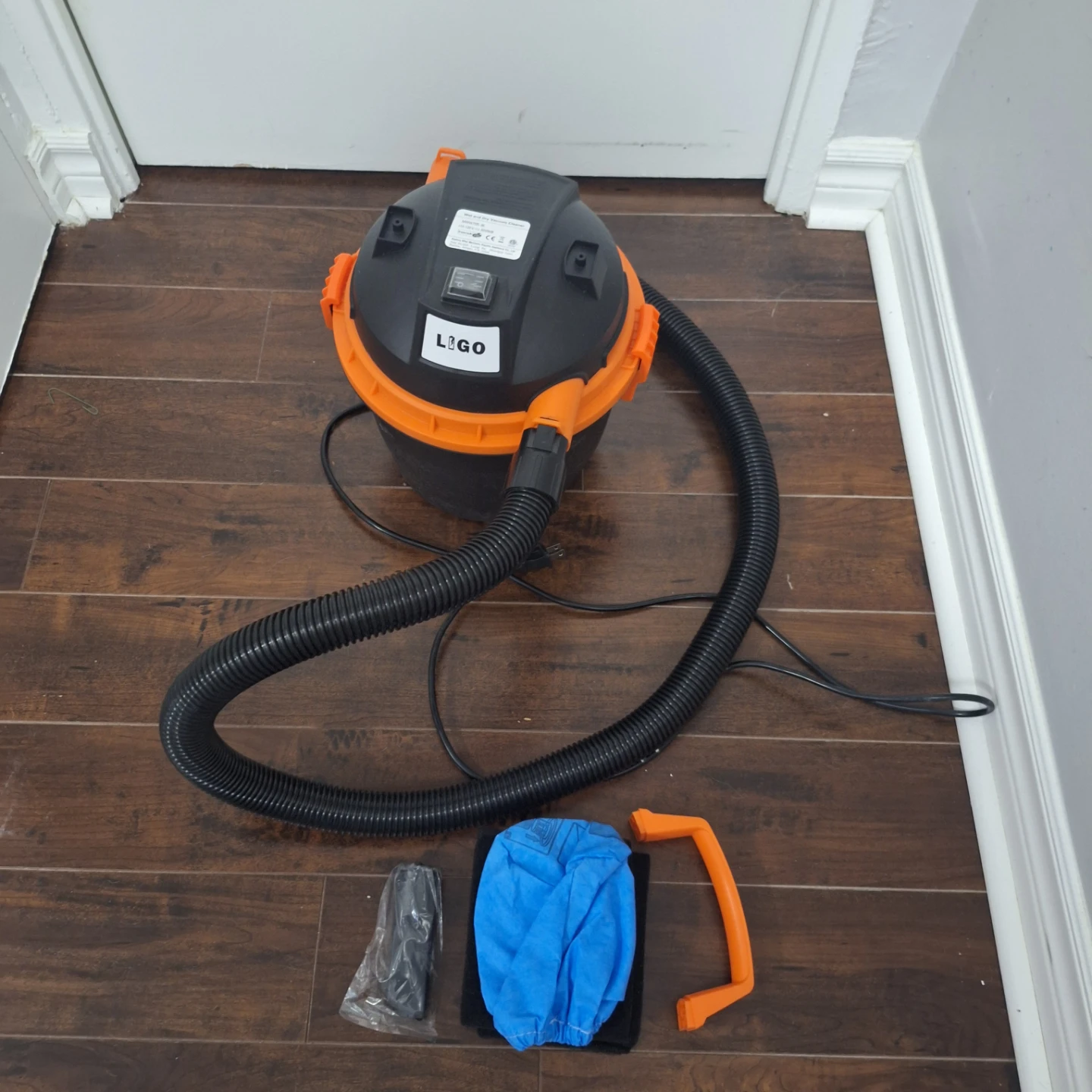 Wet and Dry Vacuum Cleaner