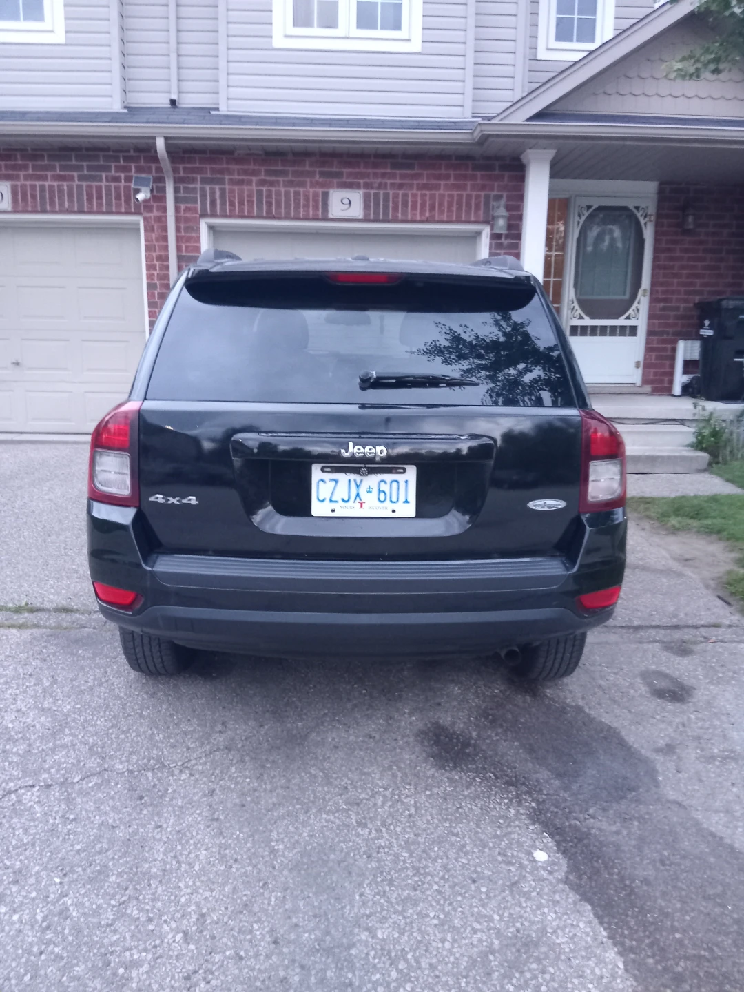Jeep Compass 4x4 SUV - photo 2
