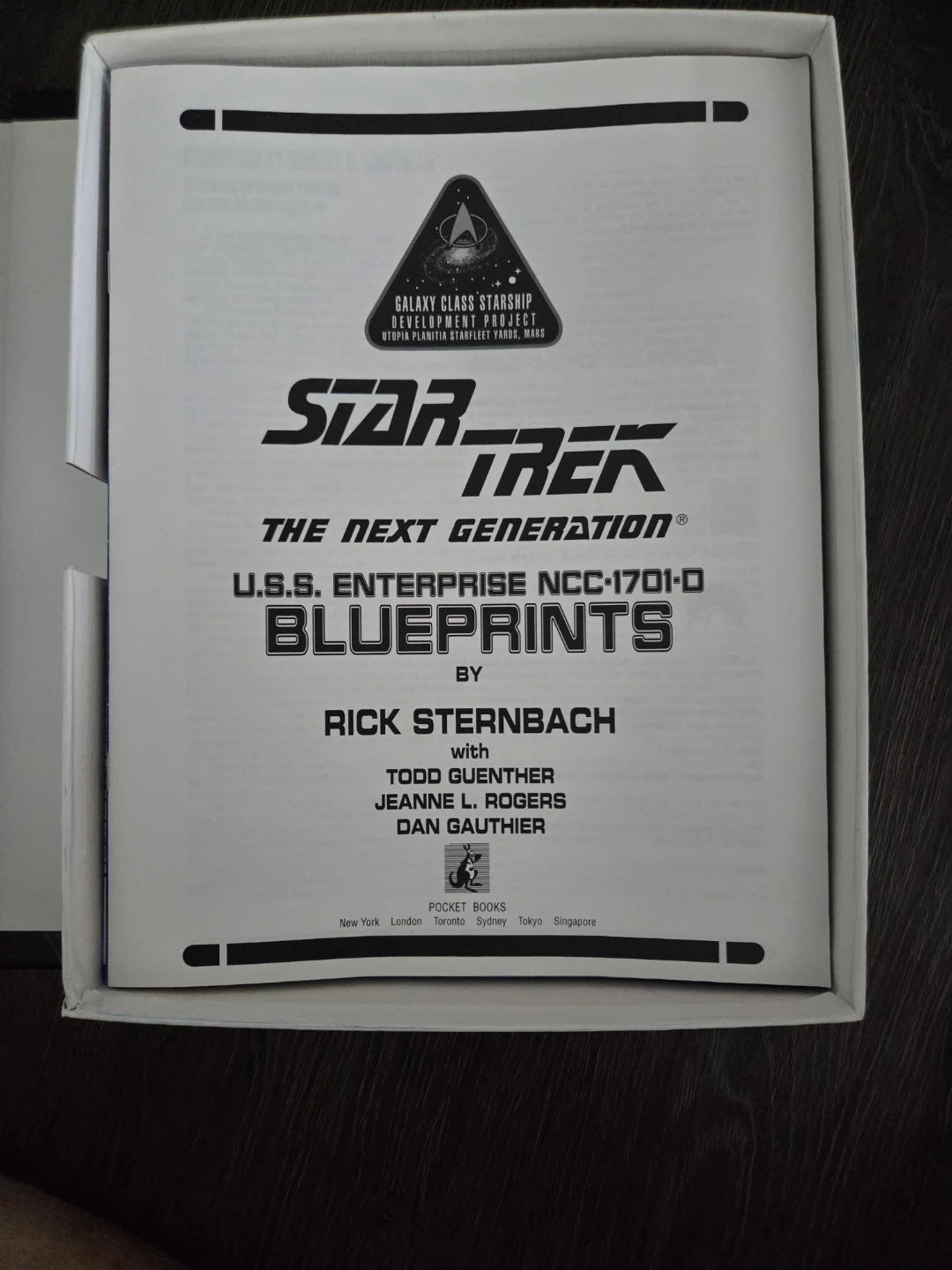 Star Trek TNG U.S.S. Enterprise NCC-1701-D Blueprints - photo 3