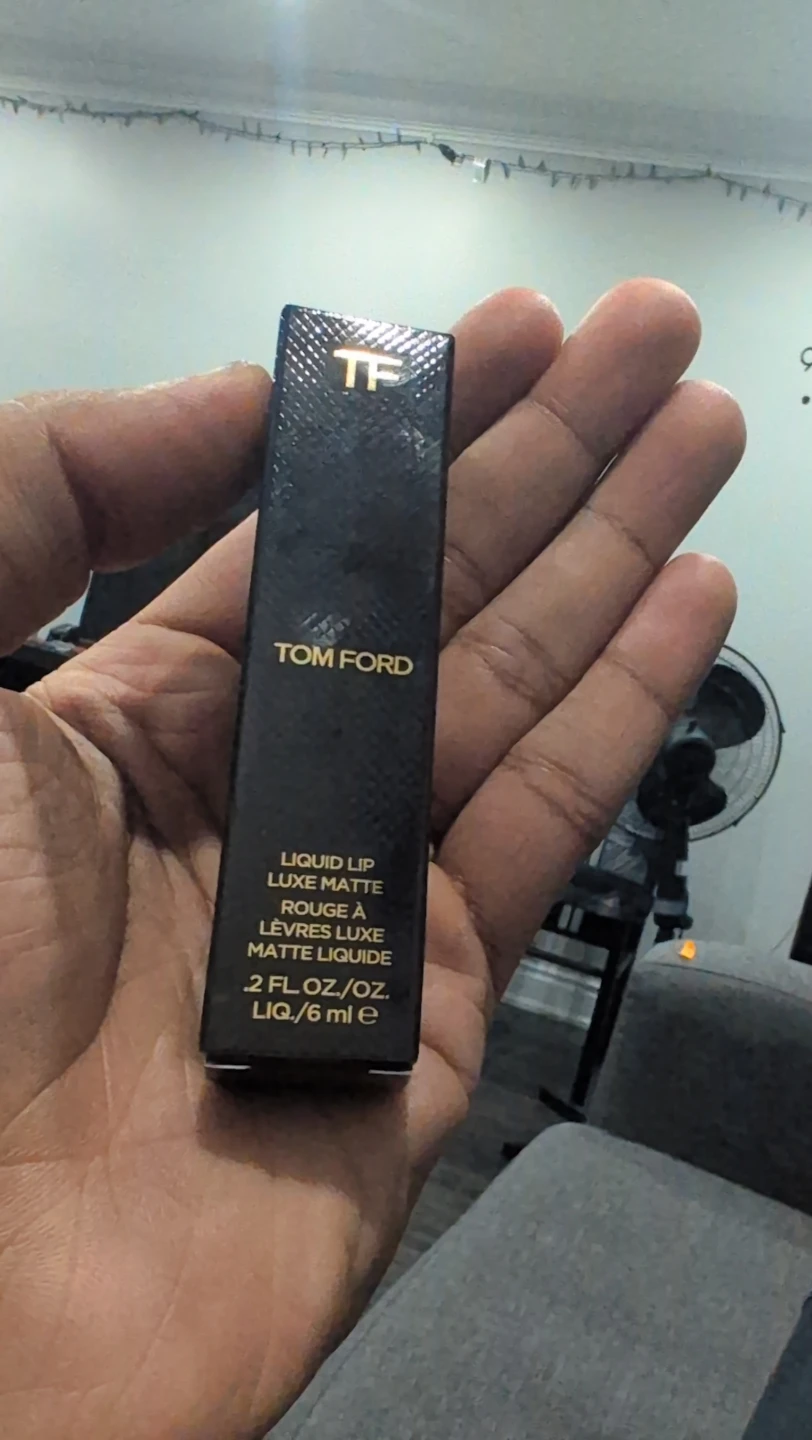 Tom Ford Liquid Lip Luxe Matte - 100